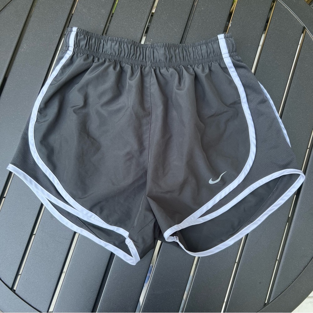 Nike Women’s Dri-Fit Shorts w/ Lining  XS